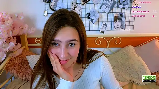 Snapshot of _Eliizabeth_ chatting on May 27, 9:45 pm Eliizabeth online show from May 27, 9:45 pm
