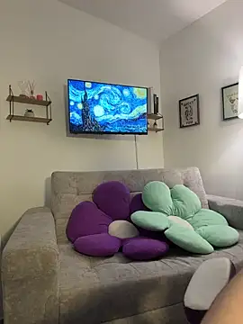 tati reyess online show from June 3, 11:46 am