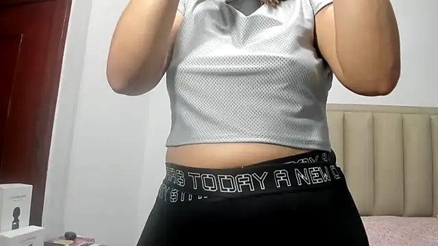 Chloemiller89 online show from February 9, 10:36 pm