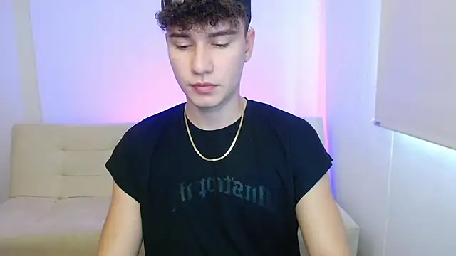 adrian morelly online show from April 10, 7:07 pm