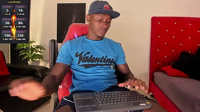 DannSmmith online show from February 1, 12:37 pm