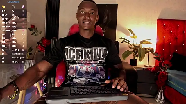 DannSmmith online show from December 15, 12:20 pm