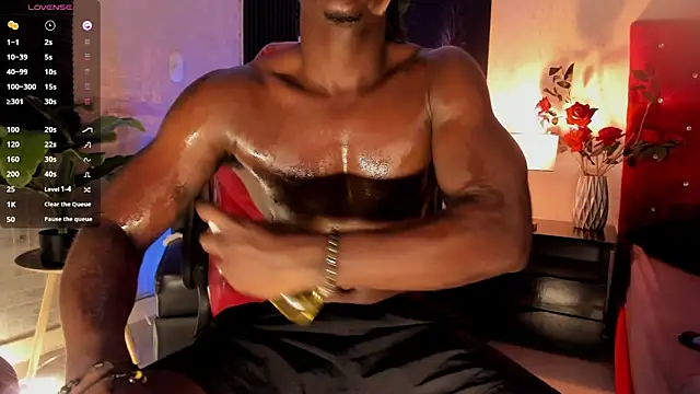 Snapshot of DannSmmith chatting on February 13, 4:52 am DannSmmith online show from February 13, 4:52 am