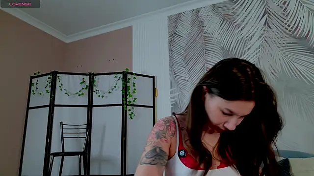 Marie Diaze online show from June 3, 5:21 am