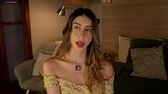 Snapshot of lua_ferch__ chatting on February 10, 12:53 pm lua ferch online show from February 10, 12:53 pm