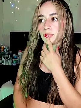 Snapshot of Natalia_Suarez chatting on December 29, 3:33 am Natalia Suarez online show from December 29, 3:33 am