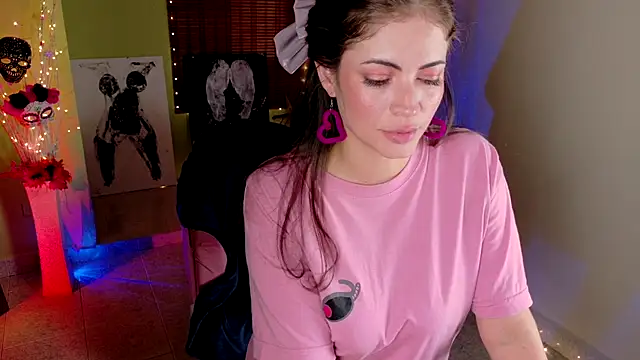 Snapshot of Emma__Blanco chatting on October 21, 3:46 pm Emma Blanco online show from October 21, 3:46 pm