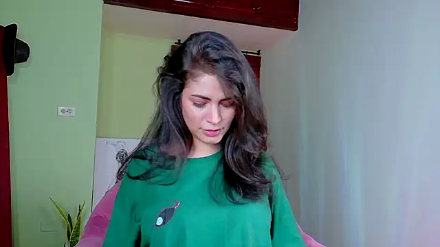 Snapshot of Emma__Blanco chatting on December 2, 9:43 pm Emma Blanco online show from December 2, 9:43 pm