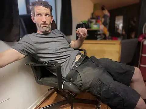 leanjamesdean online show from February 10, 11:09 pm