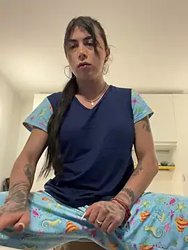 Snapshot of missdirtyhot_ chatting on February 8, 12:39 pm missdirtyhot online show from February 8, 12:39 pm