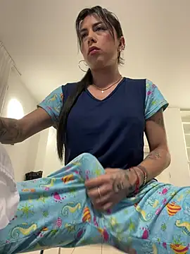 Snapshot of missdirtyhot_ chatting on February 24, 6:47 pm missdirtyhot online show from February 24, 6:47 pm