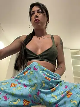 Snapshot of missdirtyhot_ chatting on March 3, 10:20 pm missdirtyhot online show from March 3, 10:20 pm