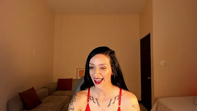 Kristen Garner online show from February 14, 8:16 pm