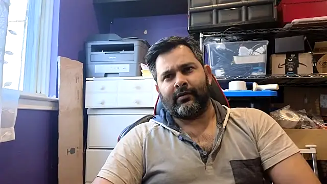 Sakhtlaundaz online show from February 26, 9:25 pm