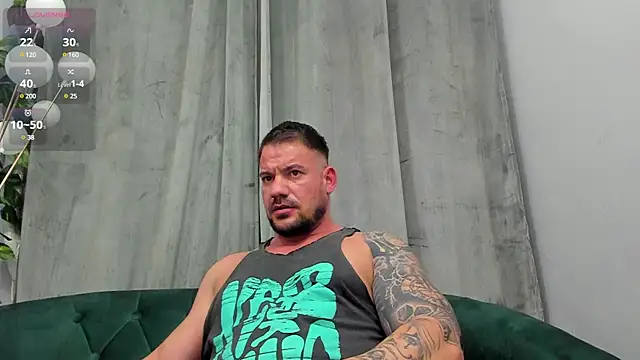 musclemonster31 online show from February 21, 8:40 am