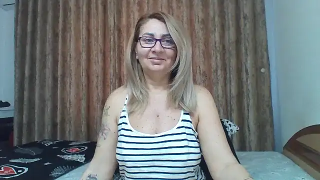 PussyEvely online show from February 20, 5:48 am