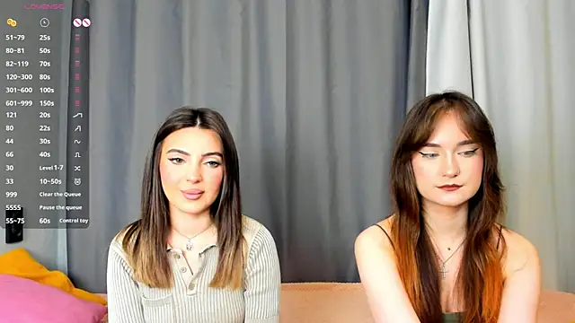 Snapshot of AnnaTeona chatting on December 29, 6:35 am AnnaTeona online show from December 29, 6:35 am