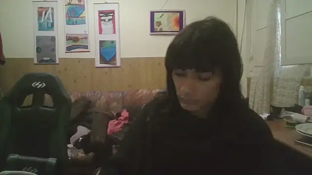 Snapshot of calliemaggotbone chatting on November 4, 4:50 pm calliemaggotbone online show from November 4, 4:50 pm