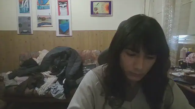 Snapshot of calliemaggotbone chatting on November 8, 9:31 am calliemaggotbone online show from November 8, 9:31 am