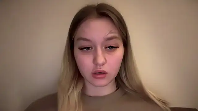 Snapshot of Isabel-Bailey chatting on December 11, 8:39 pm Isabel-Bailey online show from December 11, 8:39 pm