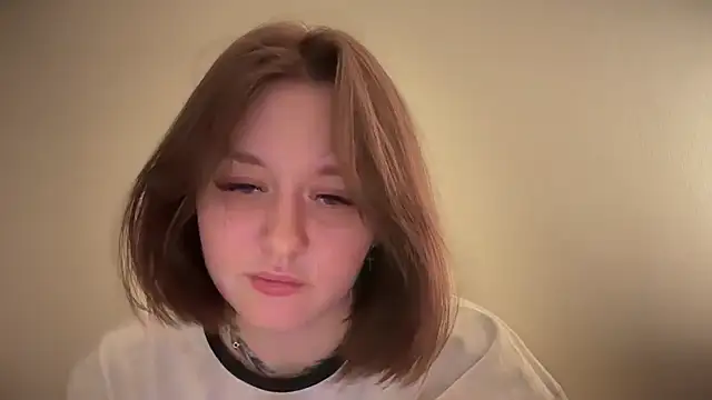 Snapshot of Isabel-Bailey chatting on February 9, 10:43 pm Isabel-Bailey online show from February 9, 10:43 pm