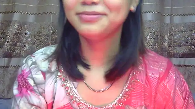 Snapshot of cute_sapna chatting on October 17, 10:45 pm cute sapna online show from October 17, 10:45 pm