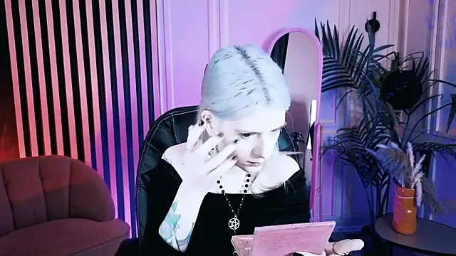 Noah ElmerX online show from February 11, 2:33 pm