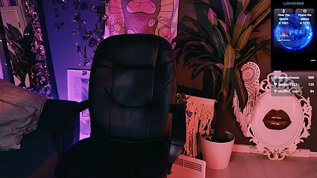 Noah ElmerX online show from April 16, 9:39 pm