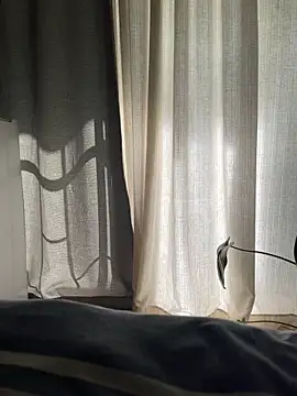 YesTheSexiest online show from March 8, 1:03 pm