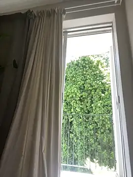 YesTheSexiest online show from October 16, 11:33 am