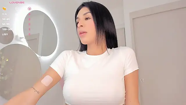 Snapshot of mia_yourmommy chatting on February 27, 11:04 pm mia yourmommy online show from February 27, 11:04 pm