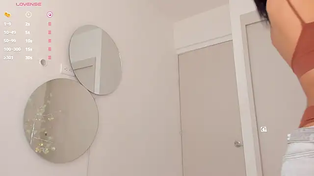 Snapshot of mia_yourmommy chatting on March 22, 9:31 pm mia yourmommy online show from March 22, 9:31 pm