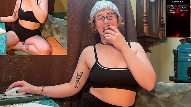 Bellazeebub online show from February 18, 12:56 pm