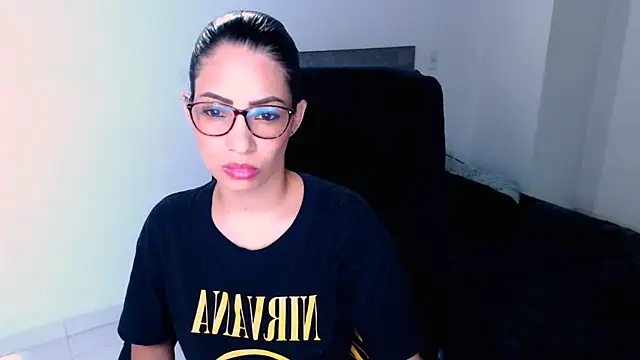 Snapshot of diana__34 chatting on May 15, 12:17 am diana 34 online show from May 15, 12:17 am