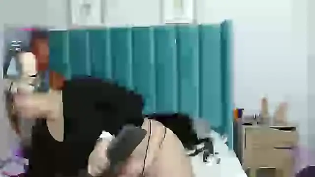 Snapshot of jolie_colette chatting on January 20, 9:22 pm jolie colette online show from January 20, 9:22 pm
