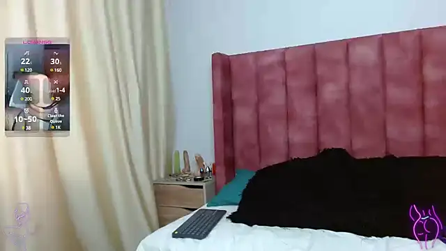 Snapshot of jolie_colette chatting on February 13, 9:17 pm jolie colette online show from February 13, 9:17 pm