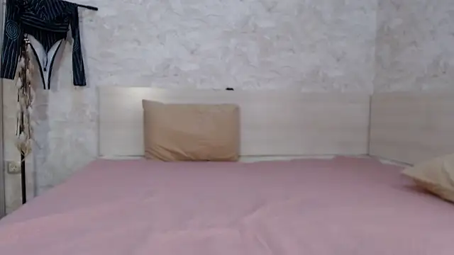 Snapshot of Terpsichore_Muse chatting on February 23, 6:39 am Terpsichore Muse online show from February 23, 6:39 am