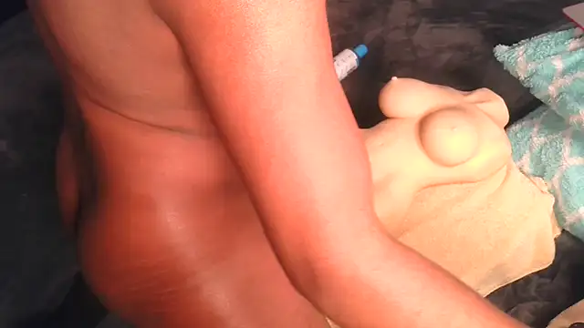 Snapshot of Carolinayoungin chatting on January 28, 11:07 pm Carolinayoungin online show from January 28, 11:07 pm