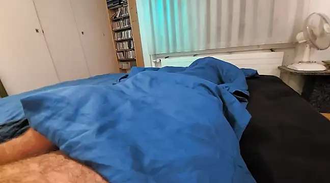 Snapshot of Ettarak chatting on December 9, 9:37 pm Ettarak online show from December 9, 9:37 pm