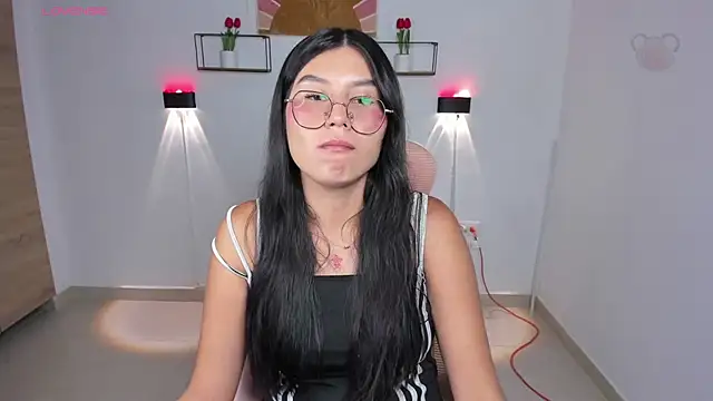 emily villamil online show from April 9, 9:09 pm