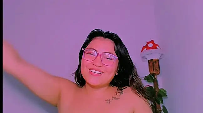 Snapshot of KathieBurning chatting on December 7, 10:17 pm KathieBurning online show from December 7, 10:17 pm