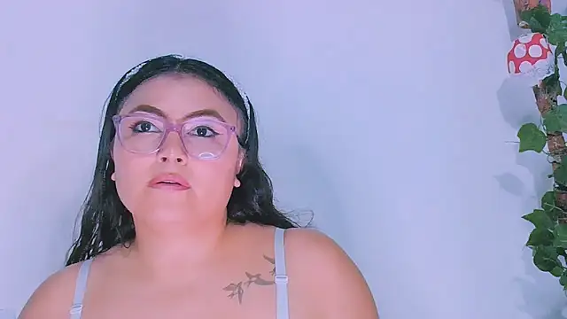 Snapshot of KathieBurning chatting on March 3, 11:46 pm KathieBurning online show from March 3, 11:46 pm