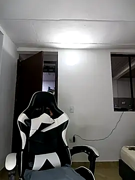 Snapshot of KathieBurning chatting on March 15, 1:19 am KathieBurning online show from March 15, 1:19 am