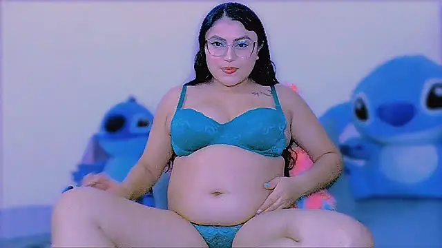 Snapshot of KathieBurning chatting on November 1, 6:43 pm KathieBurning online show from November 1, 6:43 pm