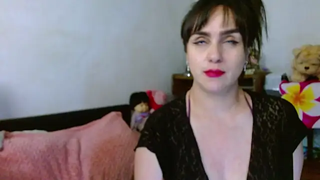 collette beaufoy  online show from April 12, 7:02 am