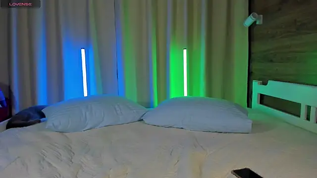 Snapshot of Elizabeth_Hottie_ chatting on January 18, 11:22 pm Elizabeth Hottie online show from January 18, 11:22 pm