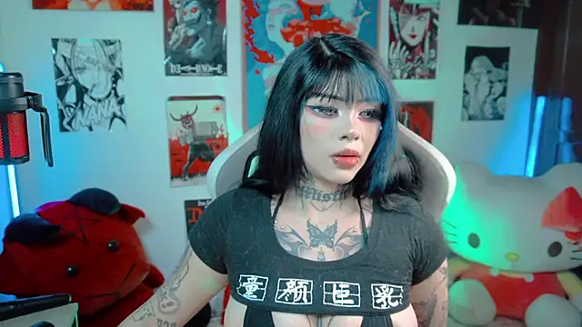 Deadly Doll online show from July 24, 8:29 pm