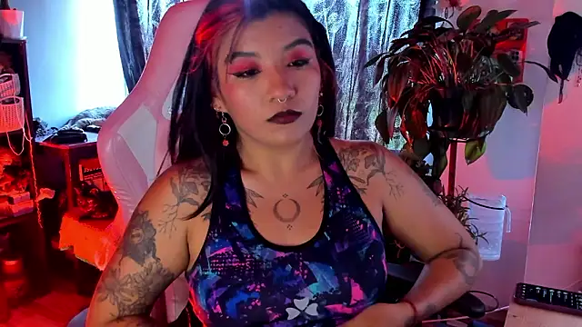 annie walker6 online show from March 25, 6:58 pm