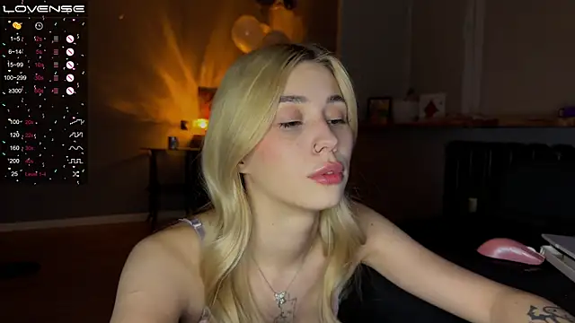 sarah kurt online show from February 25, 9:24 pm