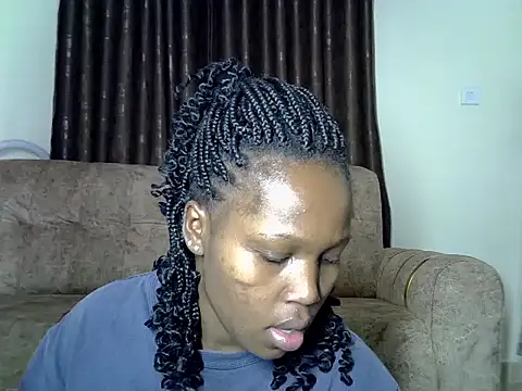 Snapshot of AurelAda chatting on November 27, 12:13 am AurelAda online show from November 27, 12:13 am